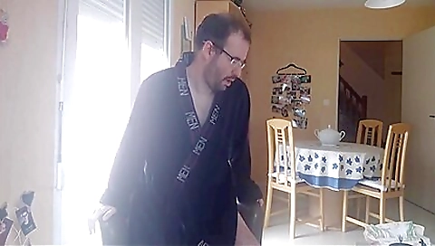 Sylvanus Est En Chaleur, Car Il Na Pas Trouve Dhommes Disponible Pour Soccuper De Step son Cul Tout De Suite 34 Min - Teaser Video