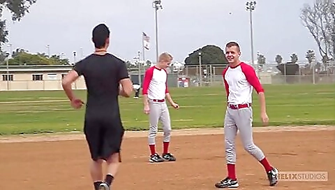 [hx][227] Helix Plays Baseball(s)