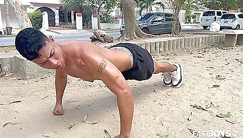 Estboys Aalan Foxter Handjob