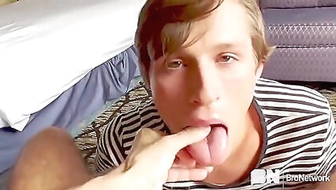 Shea Reynolds, Manuel Skye Looking 4 Entertainment