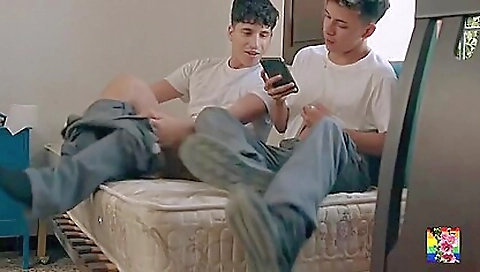 [hbw] Latin Bare Boys